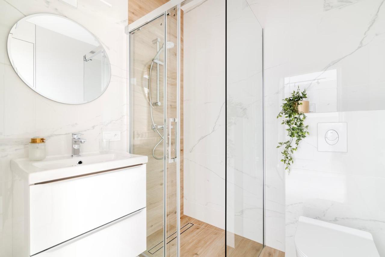 Easy Rent Apartments - Kompozytorow Polskich 7/51 Lublin Luaran gambar